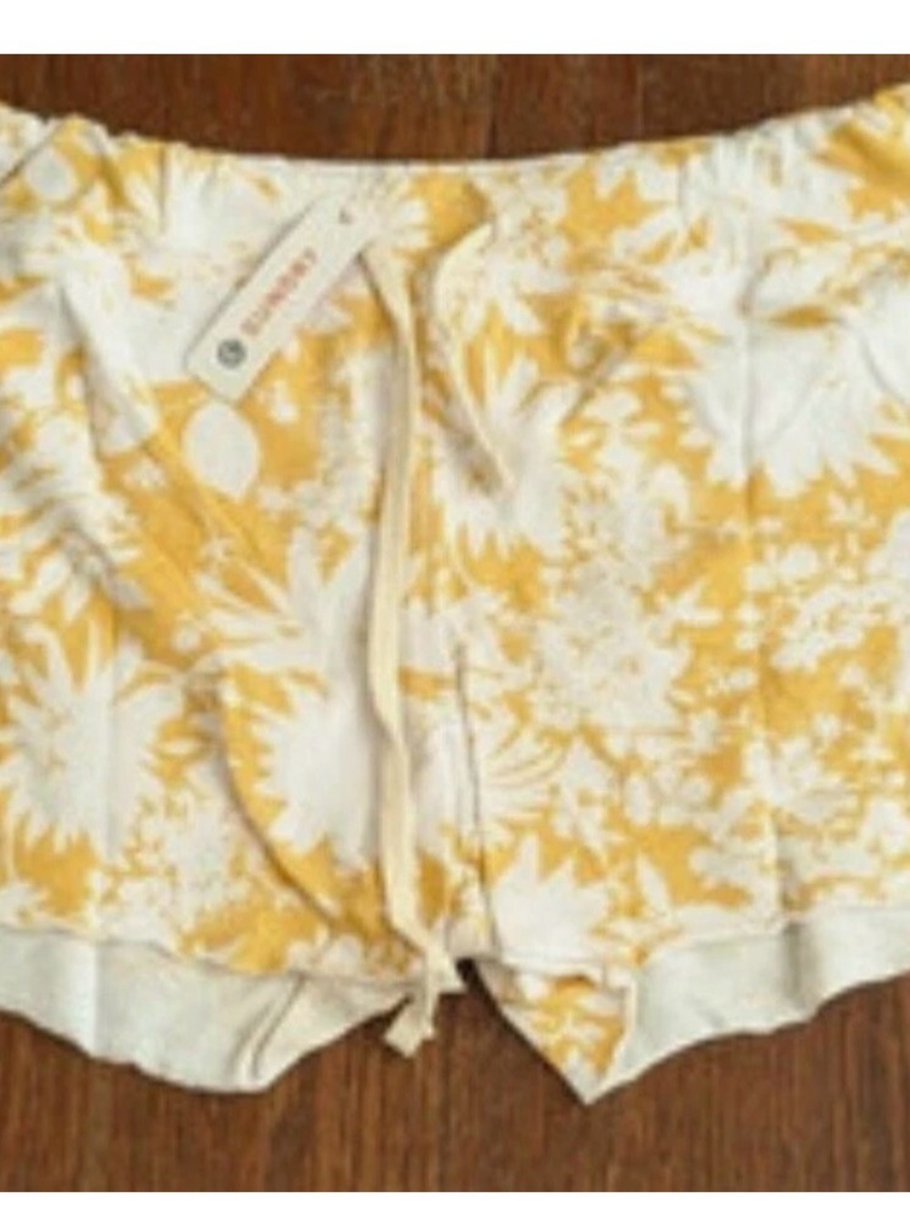 NEW Sundry Floral Cutoff Shorts - Yellow - Size 1- NWT